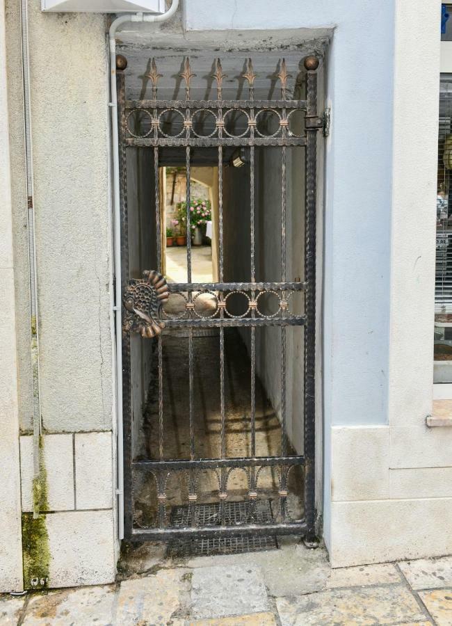 Apartment Cecilija 锡尼 外观 照片