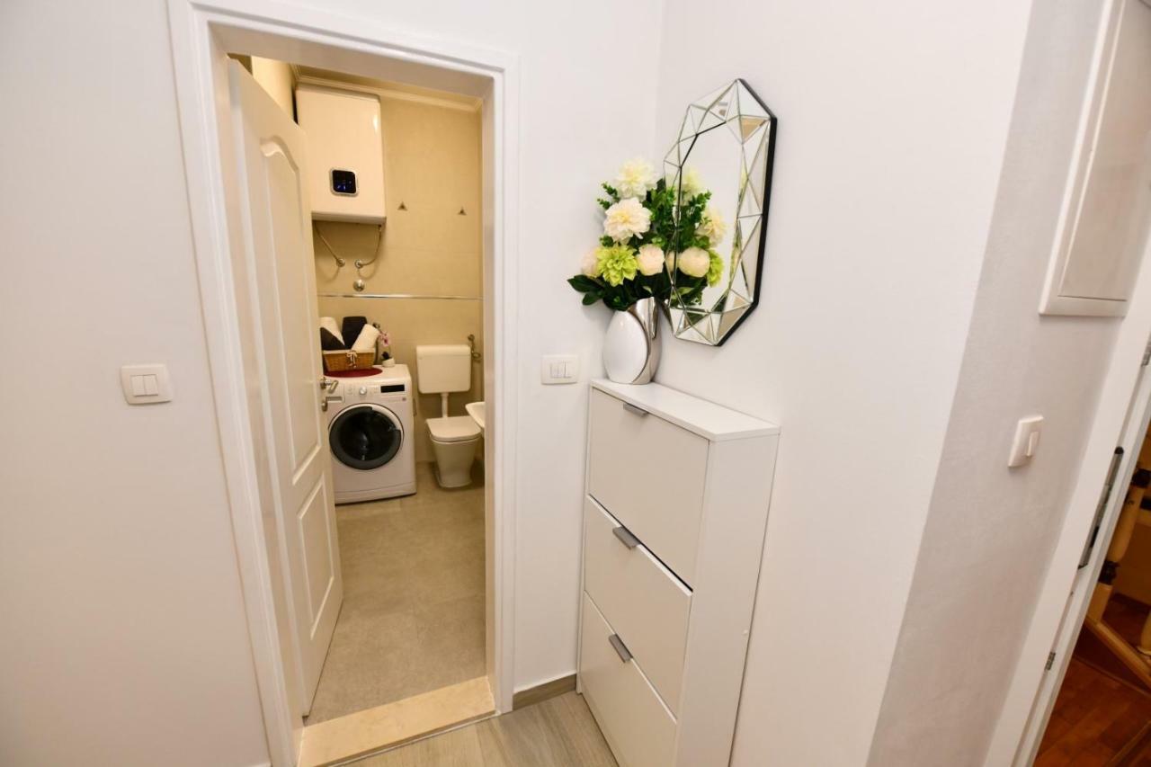 Apartment Cecilija 锡尼 外观 照片