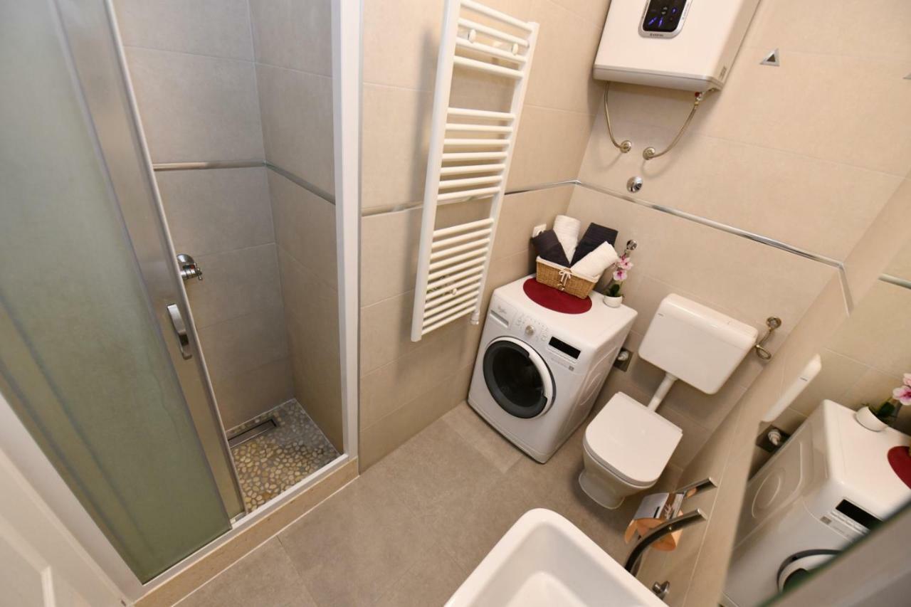 Apartment Cecilija 锡尼 外观 照片